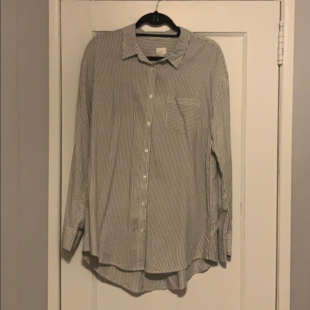 Women’s Button Up Shirt